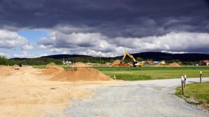 Archivbild: bkr
Die Kosten für die Erschließung des Baugebiets "Steinäcker 2" möchte Gemeinderat Gerhard Tretter möglichst bald vorliegen haben.