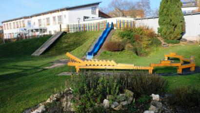 Bild: do
Das Kirchenthumbacher Kinderhaus St. Elisabeth ist für 116 Mädchen und Buben ein Ort der Erziehung und Bildung. Zumindest für das Jahr 2020 wünscht sich die Katholische Kirchenstiftung als Betreiber der Einrichtung eine vollständige Defizithaftung seitens der Kommune.