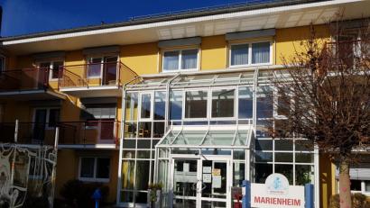 Bild: Mardanow
Die Stadt sucht ehrenamtliche Helfer mit medizinischer Ausbildung zur Unterstützung bei den Corona-Schnelltests im Marienheim.