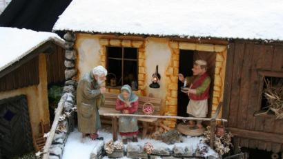 Bild: ads
Eine Vielzahl von Krippen sind auf dem ersten Schnaittenbacher Krippenweg zu entdecken. Wegen Corona muss allerdings der ursprünglich geplante größere Rahmen entfallen.