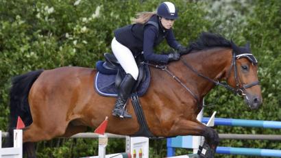 Bild: Ziegler
Das verlängerte erste Mai-Wochenende hatten sich viele Reiter für Turniereinsätze auf dem Springplatz oder Dressurviereck eingeplant. Corona macht ihnen einen Strich durch die Rechnung. Sämtliche Reitsportveranstaltungen in der Region wurden verschoben oder abgesagt.