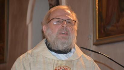 Bild: jr
Pfarrseelsorger Pater Benedikt Leitmayr war diesmal Hauptzelebrant und Prediger am Resl-Gebetstag um die Seligsprechung von Therese Neumann.