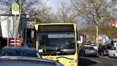 Bild: Petra Hartl
Gerade zu Stoßzeiten ist es für die Citybusfahrer schwierig, den 30-Minuten-Takt der Linien einzuhalten.