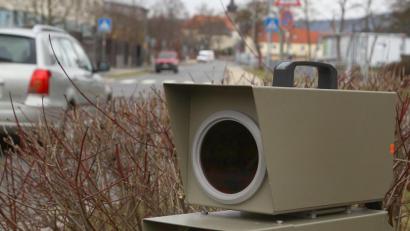 Symbolbild: Wolfgang Steinbacher
Seit drei Jahren blitzt es im Auftrag der Stadt. Die kommunale Verkehrsüberwachung hat sich nach Ansicht der Verwaltung bewährt.
