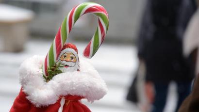 Bild: Gabi Schönberger
Schokoladennikoläuse wird es auch in diesem Jahr zuhauf in den Haushalten mit Kindern geben. Doch auch auf die Nikolaus-Besuche, meist von Pfarreien und Sportvereinen organisiert, wollen die Verantwortlichen nicht verzichten. Wenngleich diese heuer unter ganz besonderen Voraussetzungen stattfinden müssen.