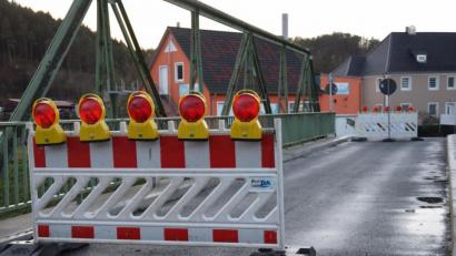 Bild: bö
Die Eiserne Brücke in Schmidmühlen wird heuer noch repariert. Die Beschränkung auf 3,5 Tonnen aber bleibt.