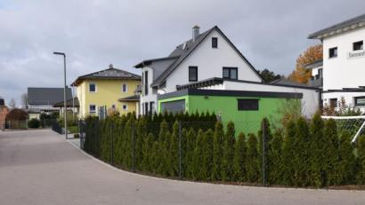 Bild: bö
Der Gemeinderat Ebermannsdorf lehnt den Antrag auf Ausweisung der Straße Sonnenfeld als verkehrsberuhigten Bereich ab.