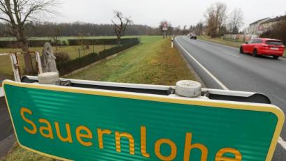Bild: Wolfgang Steinbacher
An der Bundesstraße B 22, nördlich von Weiden, soll das neue Gewerbegebiet der Gemeinde Altenstadt/WN entstehen. Weiden meldet Bedenken an.