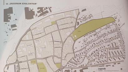 Plan: Stadt Marktredwitz/exb
In dem neuen Sanierungsgebiet, das die Stadt Marktredwitz ab Dezember untersucht, leben rund 4000 Menschen, und es gehen zirka 3000 Schüler hier zur Schule. Hinzu kommen 500 Lehrer. Die Stadt hofft auf eine Förderung der Maßnahme und der Umsetzung in Höhe von 80 Prozent.