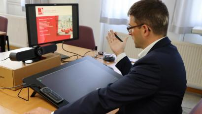 Bild: phfz
Die Teilnahme per Videokonferenz von Zuhause aus ist möglich; auch bei Präsenzveranstaltungen.