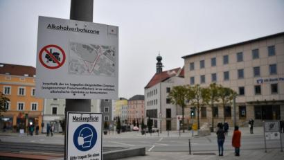 Bild: Lino Mirgeler/dpa
In Passau gelten wegen der hohen Corona-Zahlen strenge Ausgangsbeschränkungen.