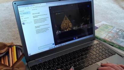 Bild: Lowak
Schulunterricht per Videokonferenz: Was noch vor einem Jahr Zukunftsmusik war, ist mittlerweile Realität geworden. Das Elly-Heuss-Gymnasium benutzt beispielsweise ein Programm, das die Stadt Weiden zur Verfügung gestellt hat.