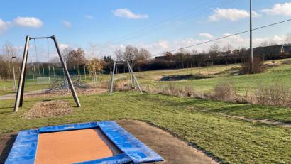 Bild: e
Die Stadt Vilseck hat die Nutzungszeiten für die Kinderspielplätze wie hier für den neuen Spielplatz im Baugebiet Weidenstock neu festgelegt.
