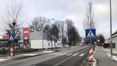 Bild: ck
Der Zebrastreifen in der Waidhauser Straße in Vohenstrauß ist laut Polizei und Bürgermeister Andreas Wutzlhofer in Ordnung, was bauliche Ausführung und Beleuchtung betrifft.