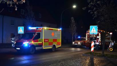 Bild: dob
In der Waidhauser Straße wurde am Samstagabend eine Fußgängerin beim Überqueren des Zebrastreifens von einem stadteinwärts fahrenden Auto erfasst und schwerstverletzt.