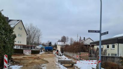 Bild: sne
Die Hopfenoher Straße wird gerade saniert. Thomas Schopf (FW) sorgt sich um den Wasserüberlauf an der Kreuzung zur Höhenberger Straße.