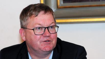 Bild: Stephan Huber
Michael Cerny ruft die Amberger zum Spenden auf.