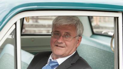 Bild: usc
Manfred Weiß in seinem geliebten Oldtimer Ford Taunus 12M.