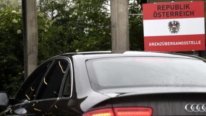 Bild: Harald Schneider/dpa
Österreich verhängt für alle Einreisenden aus Corona-Risikogebieten vom 7. Dezember bis zum 10. Januar eine zehntägige Quarantänepflicht.