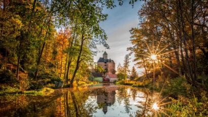 Bild: Norbert Schreiber/exb
Fotograf Norbert Schreiber wird mit seinem Bild der versteckten Burg Falkenberg im Oberpfalz-Kalender 2022 sein.
