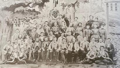 Bild: Stadtmuseum Sulzbach-Rosenberg, Inventarnummer 2900
Eine Fotografie der Turner des TV Sulzbach von 1881.