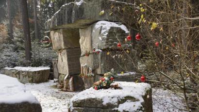 Bild: bkr
Das geheimnisvolle Denkmal von 1504 bei Schwarzenreuth ist ein außergewöhnlicher Ort mit einer ganz besonderen Atmosphäre..