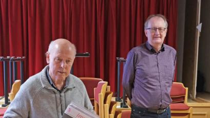 Bild: nm
Franz Völkl (links) und Josef Wismet blickten auf ein lebhaftes Jahr zurück. Zahlreiche Männer und Frauen holten sich KAB-Rat ein.