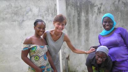 Bild: Läufer/exb
Sabine Läufer hat mehrere Monate im westafrikanischen Gambia gelebt und an einer Schule unterrichtet. Über ihre Erfahrungen dort hat sie nun ein Buch geschrieben.