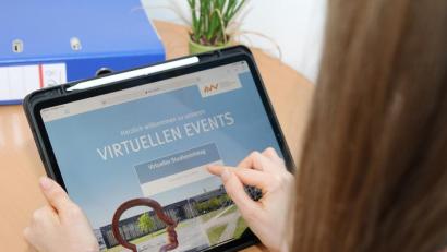 Bild: Wiesel/OTH Amberg-Weiden/exb
Infos zu Studiengängen und der OTH Amberg-Weiden, Schnuppervorlesungen, Einblicke in die Labore und vieles mehr – bequem vom Smartphone, Tablet oder Desktop den virtuellen Studieninfotag besuchen.