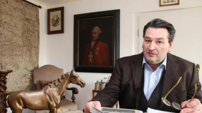 Bild: Thomas Dobler
Martin Irl betreibt sein privates Holnstein-Archiv seit 1985 mit großem Einsatz und Spürsinn für historische Artefakte.