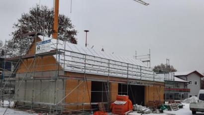 Bild: kro
Die Bauarbeiten für das Multifunktionsgebäude in Großkonreuth gehen zügig voran.