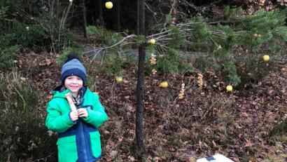 Bild: njn
Egal ob Baum behängen oder Weihnachtswichtel treffen, den Kindern machte der Nikolausweg viel Spaß.