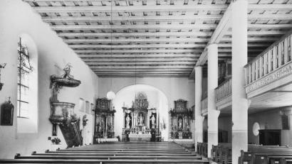 Bild: Archiv Markt Schmidmühlen/Repro Josef Popp
Die Pfarrkirche St. Ägidius in den 1960er Jahren. In Schmidmühlen sind viele emotionale Erinnerungen mit der Kirche verbunden.