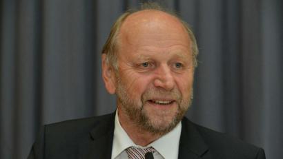 Bild: Petra Hartl
Altlandrat Simon Wittmann wird im nächsten Jahr nicht mehr für den BRK-Kreisvorsitz kandidieren.