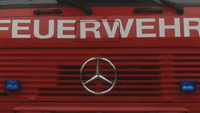Bild: mp
Großeinsatz in Neukirchen: Sieben Landkreis-Feuerwehren rückten aus, weil ein Brand in einem Seniorenheim befürchtet wurde.