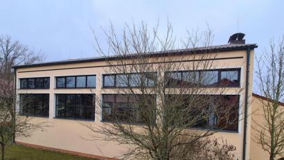 Bild: sne
Die Sanierung der Mehrzweckhalle soll 1,4 Millionen kosten. 90 Prozent werden nun von einem Investitionspakt übernommen.