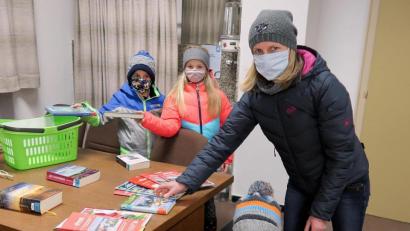 Bild: bsc
Der erneute Bibliotheks-Lockdown enttäuschte viele Nutzer der Bücherei. Mit Freude wurde deshalb der eingeführte Bestellservice von den Friedenfelser Bürgern angenommen.
