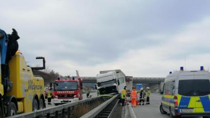 Bild: wpt
Vergangene Woche kam es auf der A6 bei Schmidgaden zu einem schweren Verkehrsunfall. Im Nachhinein stellte sich heraus, dass der tote Lkw-Fahrer mit dem Coronavirus infiziert war.