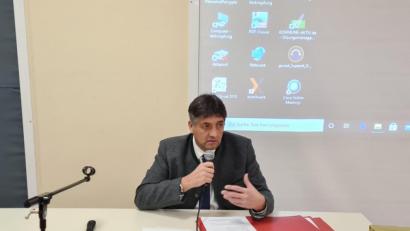 Bild: sne
Bürgermeister Edgar Knobloch ist zufrieden mit dem neuen Stadtrat und hofft auf eine Wiederaufnahme des sozialen Lebens im kommenden Jahr. Für vom Corona-Virus Betroffene wünscht er eine vollkommene Genesung.