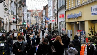 Bild: Stephan Huber
So sah es am Montag um 15 Uhr in der Innenstadt von Amberg aus. Noch etwas mehr war am Dienstag vor Geschäftsschluss los.