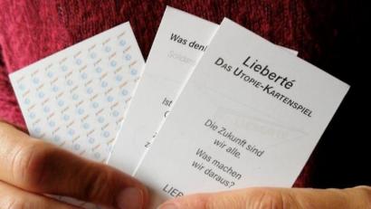 Bild: Julian Fischer
Das Kartenspiel "Lieberté" soll Jugendliche zu freiem Denken und Diskutieren anregen. Mitentwickelt wurde es von Julian Fischer aus Kohlberg (Kreis Neustadt).