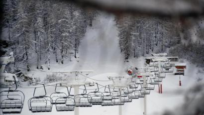 Bild: Gabriele Facciotti
Die tschechische Polizei plant angesichts der Öffnung der Skigebiete in den Mittelgebirgen von Freitag an schärfere Kontrollen im Grenzgebiet zu den Nachbarstaaten.