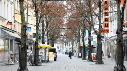 Bild: gsb
Nach dem Lockdown ist es in der Weidener Innenstadt gespenstisch still und einsam.