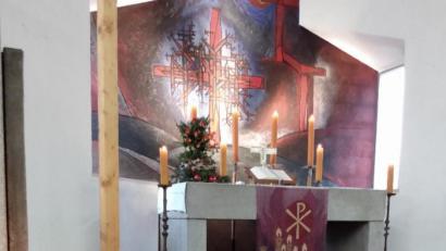 Bild: Malteser/exb
Trauernde können einmal im Monat den speziellen Trauergottesdienst am Hammerweg besuchen.