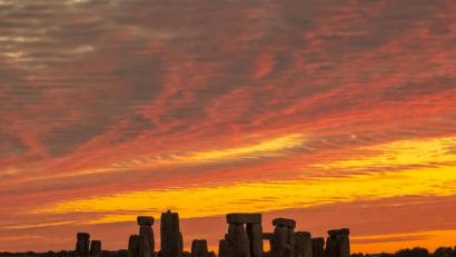 Bild: Espa Photo Agency/CSM via ZUMA Wire/dpa
Die Stadt Wunsiedel plant nun eine Kopie der Weltkulturerbe-Stätte in Stonehenge und will damit den Tourismus ankurbeln.