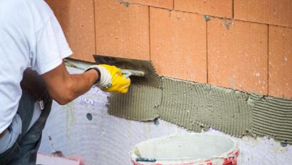 Symbolbild: Lino Mirgeler/dpa
Sind Arbeiten auf einer privaten Baustelle auch während des Lockdowns erlaubt?