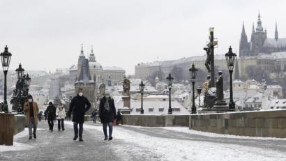 Bild: Petr David Josek
Die meisten Geschäfte in Tschechien müssen - weniger als einen Monat nach ihrer Wiedereröffnung - erneut schließen.