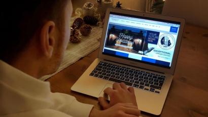 Bild: Privat/exb
Jonas Lindner am Laptop auf der Seite der Monmouth University.