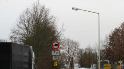Bild: kgg
Das Durchfahrtsverbot für den Lkw-Schwerlastverkehr in Waldsassen ist um weitere zwei Jahre verlängert worden.