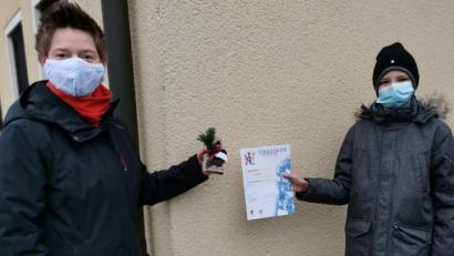 Bild: Wolfgang Lehnert
Musikverein Freudenberg übergibt Juniorabzeichen und Weihnachtspräsente im Corona-Modus